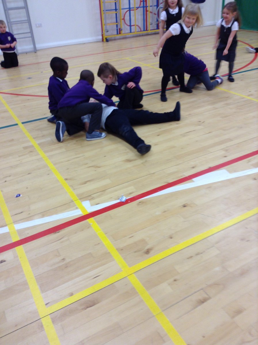 miss_mudge's tweet photo. P1B and P1/2 have some vital messages for #safetyweek #besafestayalive #emergencyprocedures https://t.co/ujg4NRMLbH