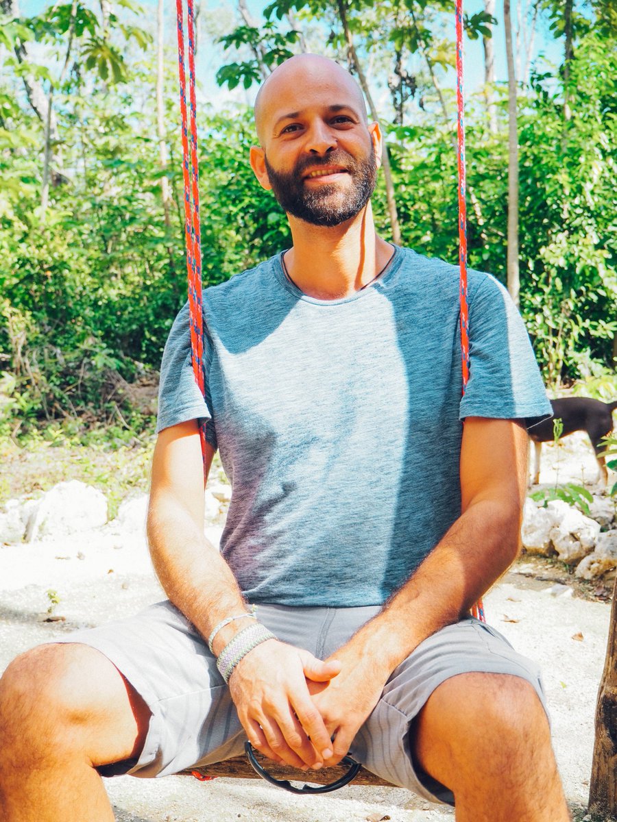 Fiigee_'s tweet photo. Bienvenue à Quentin ! 💁♂️ Il rejoint l'aventure #FIIGEE et vous propose de vivre une expérience unique au coeur de la jungle mexicaine près de Tulum entre #tequila et #mezcal 🥥 dans des palpas maya 🌴😍 #VoyageDuVendredi https://t.co/g1ikh2IHtT