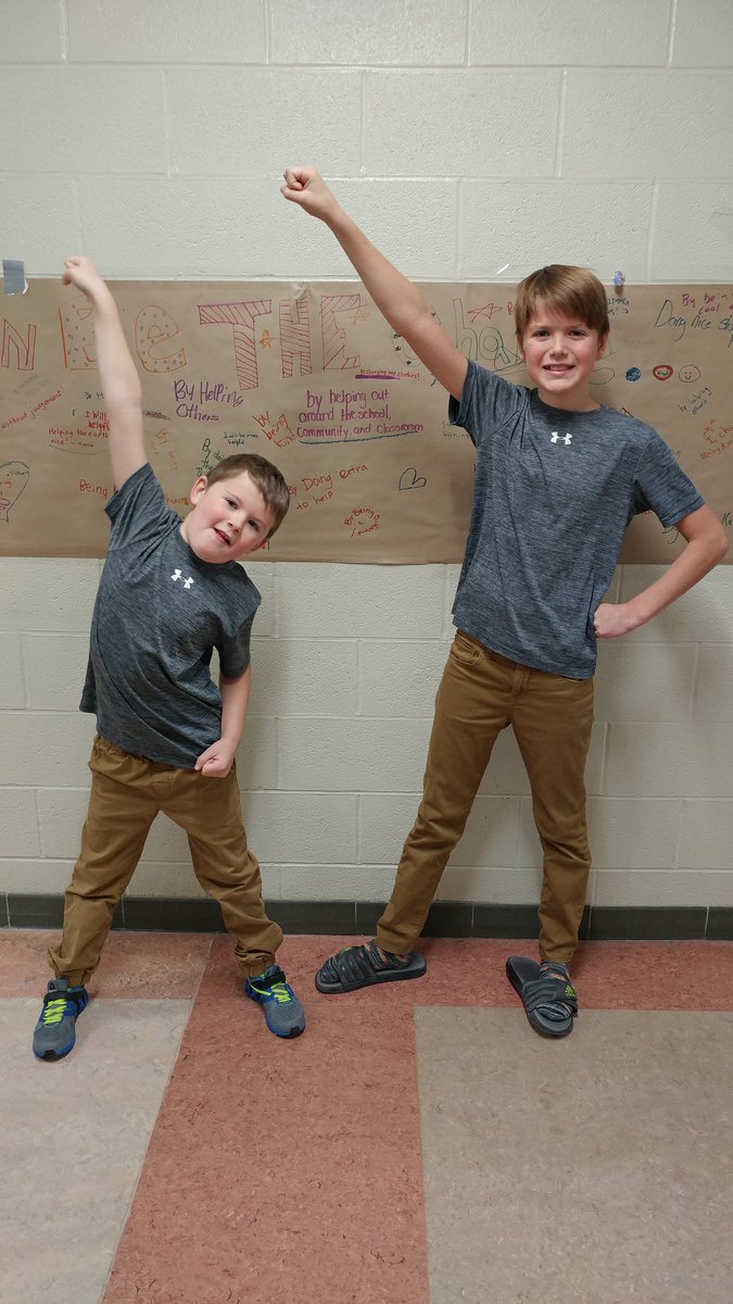 dguthrie38's tweet image. Look at all the school Spirit for Multiple Day! @EmmaKingES