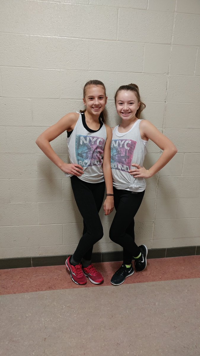 dguthrie38's tweet image. Look at all the school Spirit for Multiple Day! @EmmaKingES