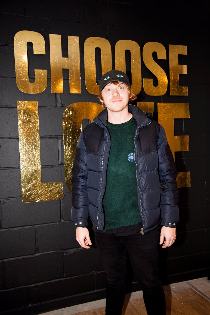 BorkowskiArts's tweet photo. Rupert Grint at the opening of @HelpRefugees' #ChooseLove shop which allows you to buy presents (in the form of vital supplies) for refugees #HelpRefugees https://t.co/7mPap8HoNd