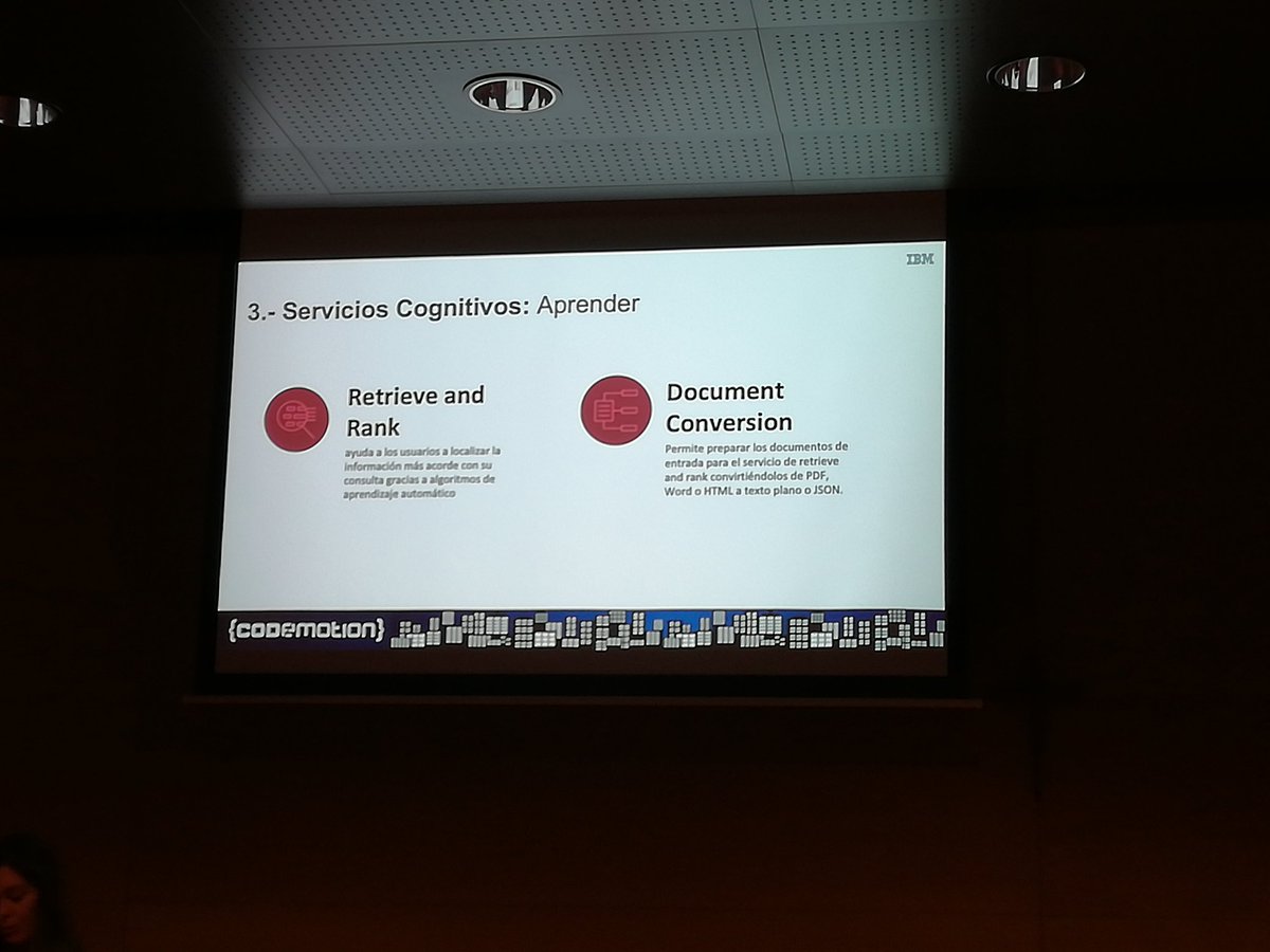 miguelffdz's tweet photo. Las posibilidades de Watson ponen los pelos de punta. #CodemotionMadrid. Gran charla. La amistad de @meliamun y CIBELES es alucinante https://t.co/AIBgTbEu39
