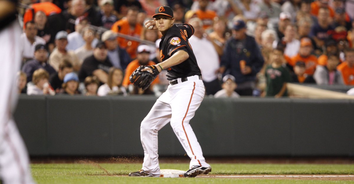 A #BlackFriday🎁 deal you can get from your couch! 

All you have to do is retweet 🔁 this tweet for a chance to win a 2012 autographed Manny Machado jersey! #BlackandOrangeFriday