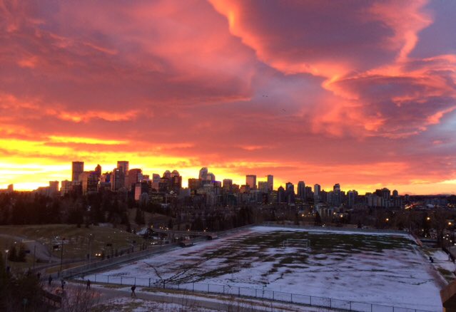 sait's tweet photo. That #yyc sunrise. 👌 #SAIT #yycsunrise https://t.co/TN19kVxdmt