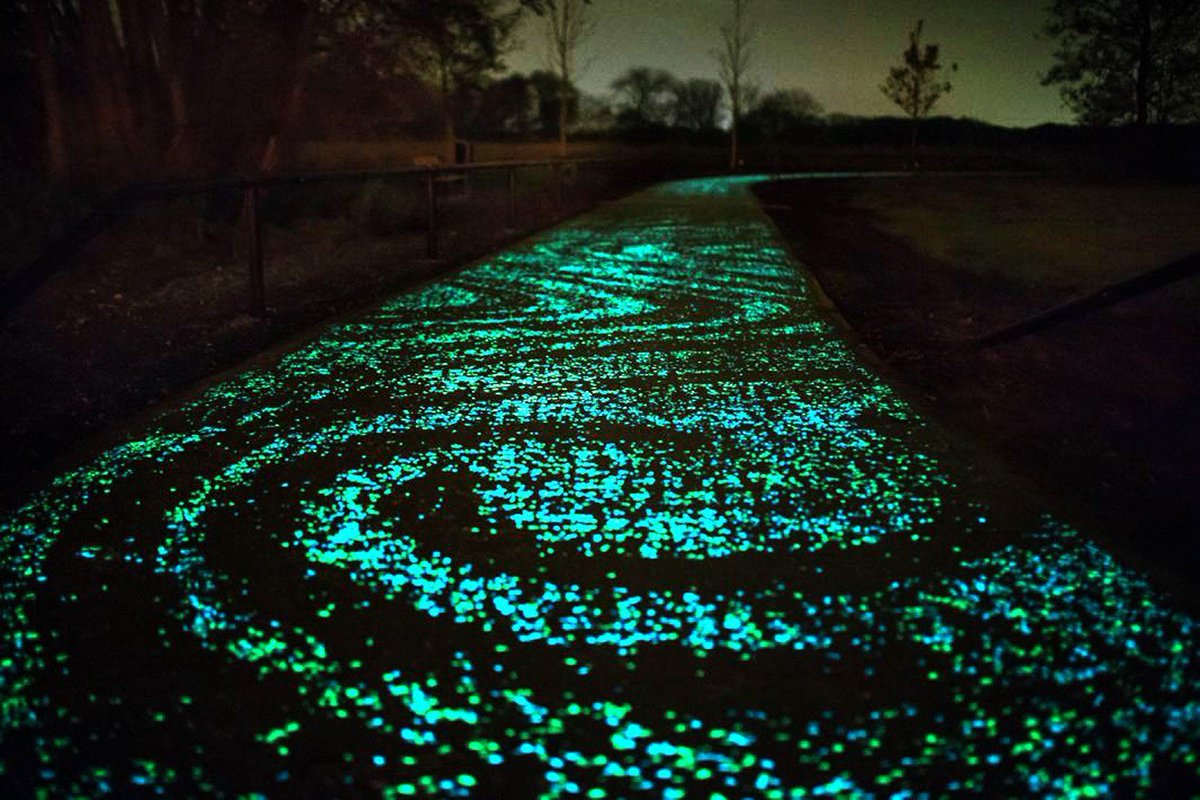 REMEZCLA's tweet photo. A Mexican scientist’s glow-in-the-dark concrete could light up cities without electricity
https://t.co/T7BjKhpRby https://t.co/QseIpEeO8g