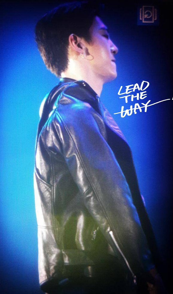 LEAD900331's tweet photo. {PREVIEW} 171124 KPOP MUSIC WAVE #BAP #방용국 #비에이피 @BAP_Bangyongguk https://t.co/1LH8tVpEAL