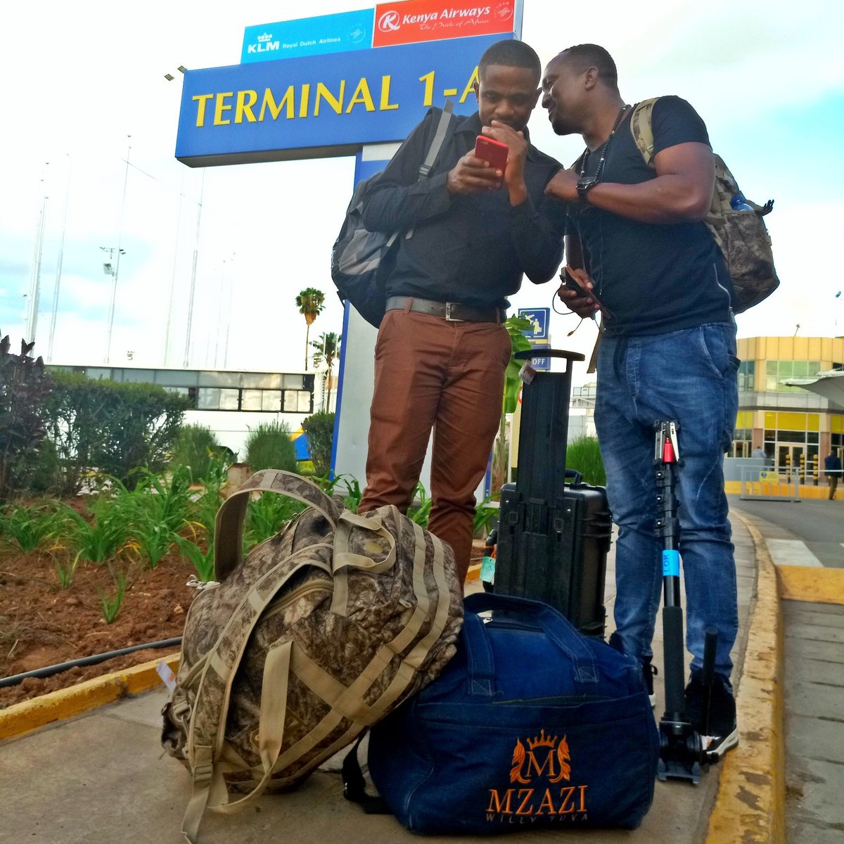 fanseize's tweet photo. Flying out again with grillz254 #MsetoCrew : Brace yourself for what's coming on Mseto! https://t.co/Miy1sJ1jOk