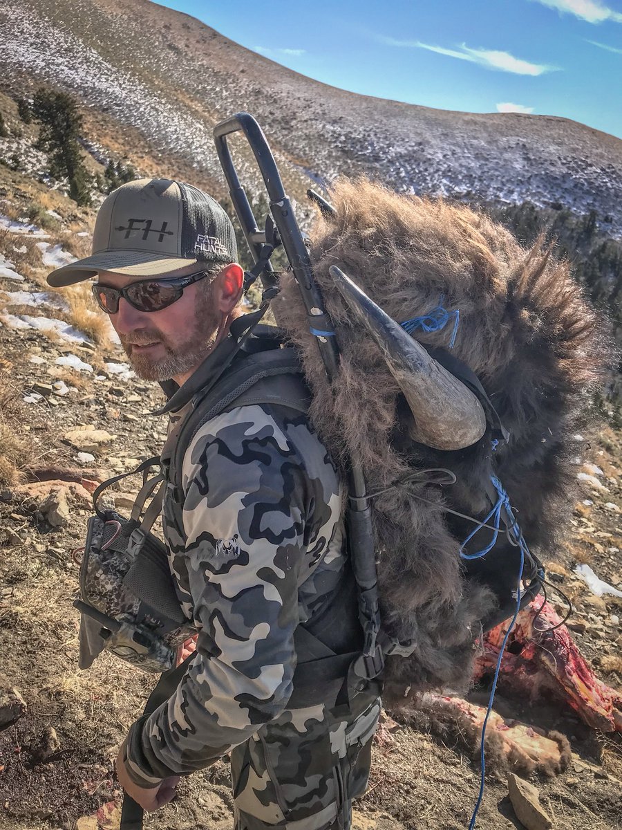 ITSAWAYOFLIFEp's tweet photo. Packing out a buffalo head &amp; cape is enough for a full pack Friday. Talk about some weight! #fullpackfriday #fillingfreezersfriday #onceinalifetime #buffalohunt #wayoflifeproductions https://t.co/LsviH77fJq