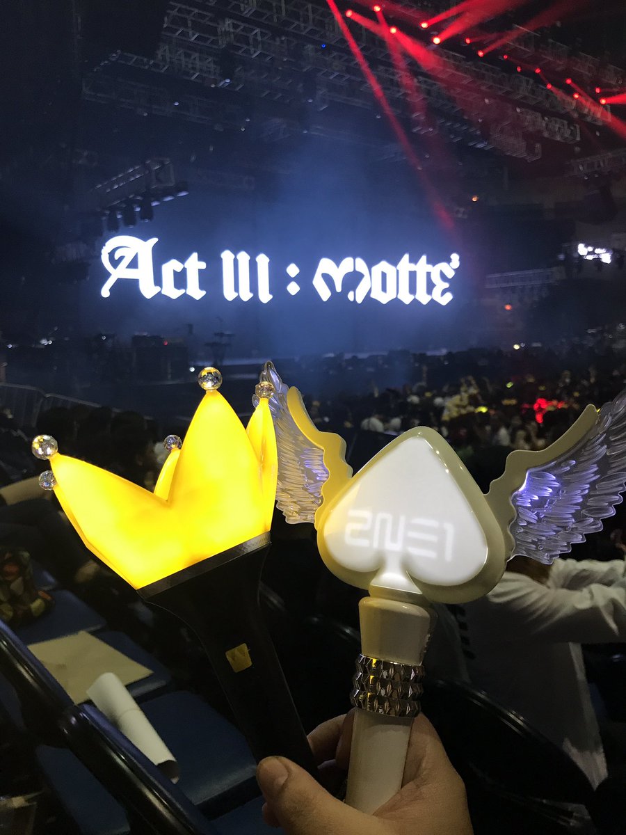 2NE1TURKEYFAM's tweet photo. #2NE1DeservedBetter
FALLING IN LOVE FALLING IN LOVE~ https://t.co/TbRjQhXv7O