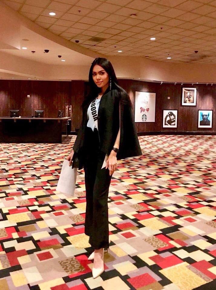 AthyaZem's tweet photo. Tweet using the hashtag
#MissUniverse #Cambodia ចូលរួមបង្កើតប្រវត្តិសាស្រ្តថ្មីឲ🇰🇭ទាំងអស់គ្នានៅលើឆាកMissUnivers 💕Love Cambodia  help Vote 
Retweets are also counted
Retweet this post #MissUniverseCambodia  Help follow me please https://t.co/IFHKaLbdf8