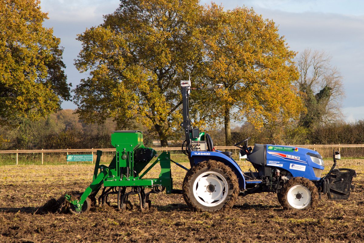 HarperAdamsUni's tweet photo. The world first project to drill, tend and harvest a crop without operators on the machine and agronomists in the field @FreeHectare has returned for a second season, thanks to @TheAHDB funding. Read more: https://t.co/gHYT2cQzBO 🤖🚜 #HFHa https://t.co/OJcjORRwPp