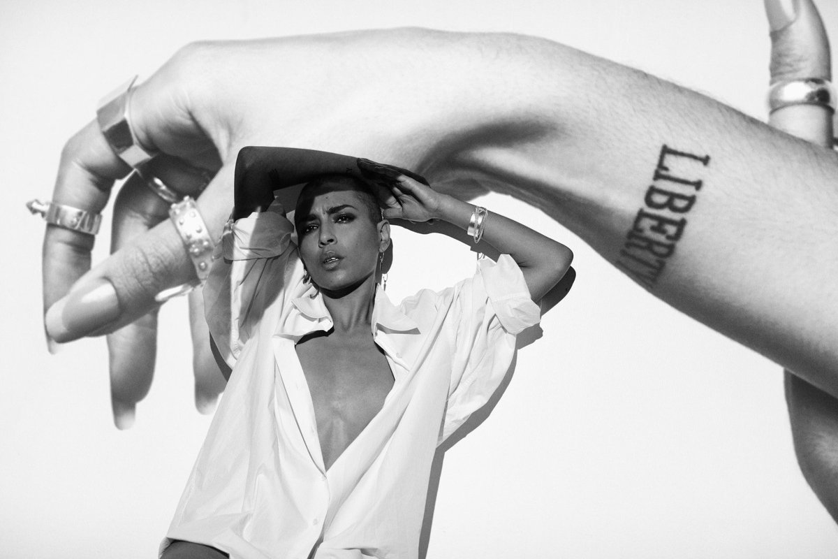 bonmagazine's tweet photo. Vi har pratat med @LOREEN_TALHAOUI om hennes nya album ”Ride”, varför hon valde att snagga håret och priset hon fått betala av att stå upp för sig själv som kvinna. https://t.co/8LTU8bKrZZ https://t.co/tlC1Th7tuh