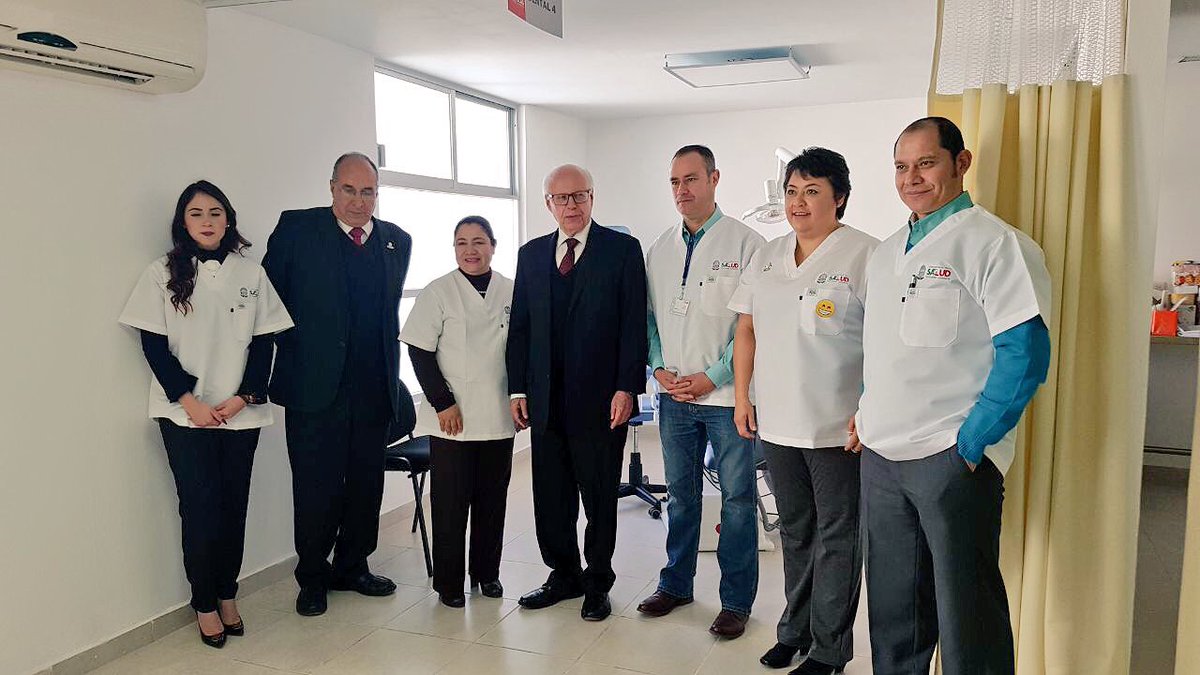 JoseNarroR's tweet photo. #BuenViernes Estoy en #Zacatecas atendiendo una gira de trabajo, visitaré la Unidad de Especialidades Médicas (ÚNEME) y el Centro #Oncológico. También participaré en el 4º Evento Rumbo a los 100 años de la @Concanaco. https://t.co/v0lnZ7Se8t