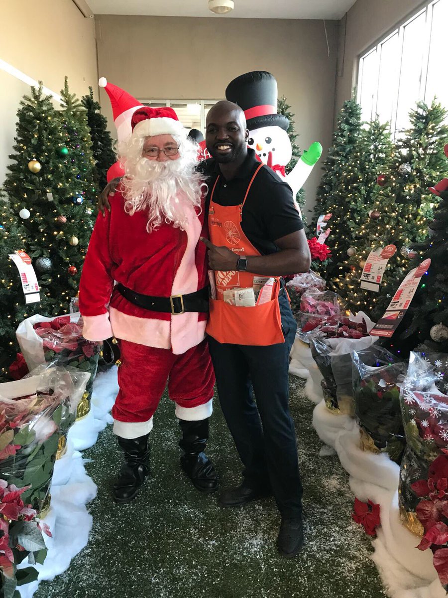 Jaron_Mathis's tweet photo. Thank You Victor for creating emotional connections with customers! #6852 https://t.co/i0ZNXMbxNO