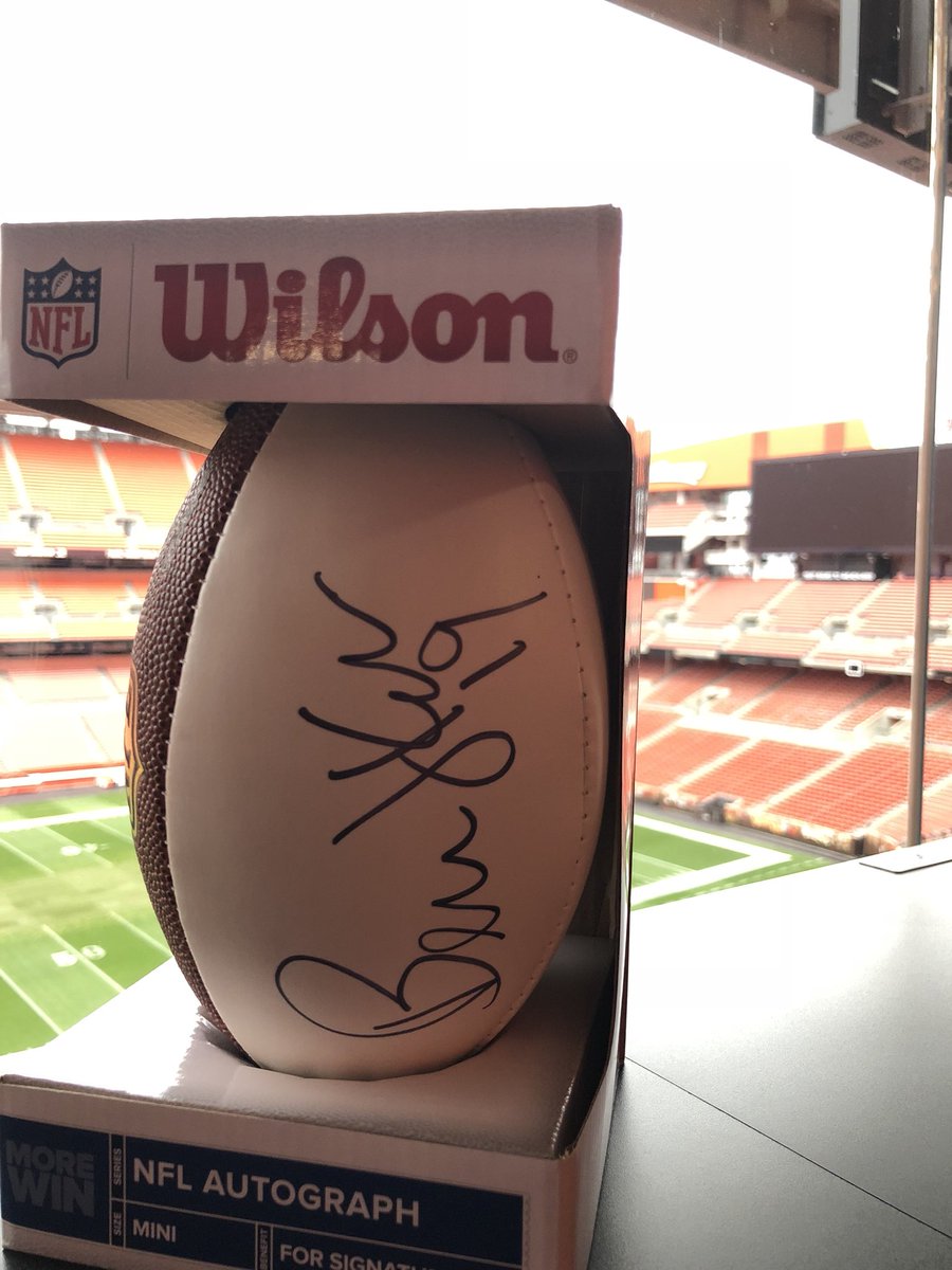 BrownsProShop's tweet photo. 🚨🚨🚨One final giveaway this week! Follow and Retweet for a chance to win an autographed Bernie Kosar Football! We are open today until 5PM with select items 50% off! Stop in or call us at 440-824-3427. 🚨🚨🚨 https://t.co/YQDzlJ5Pct