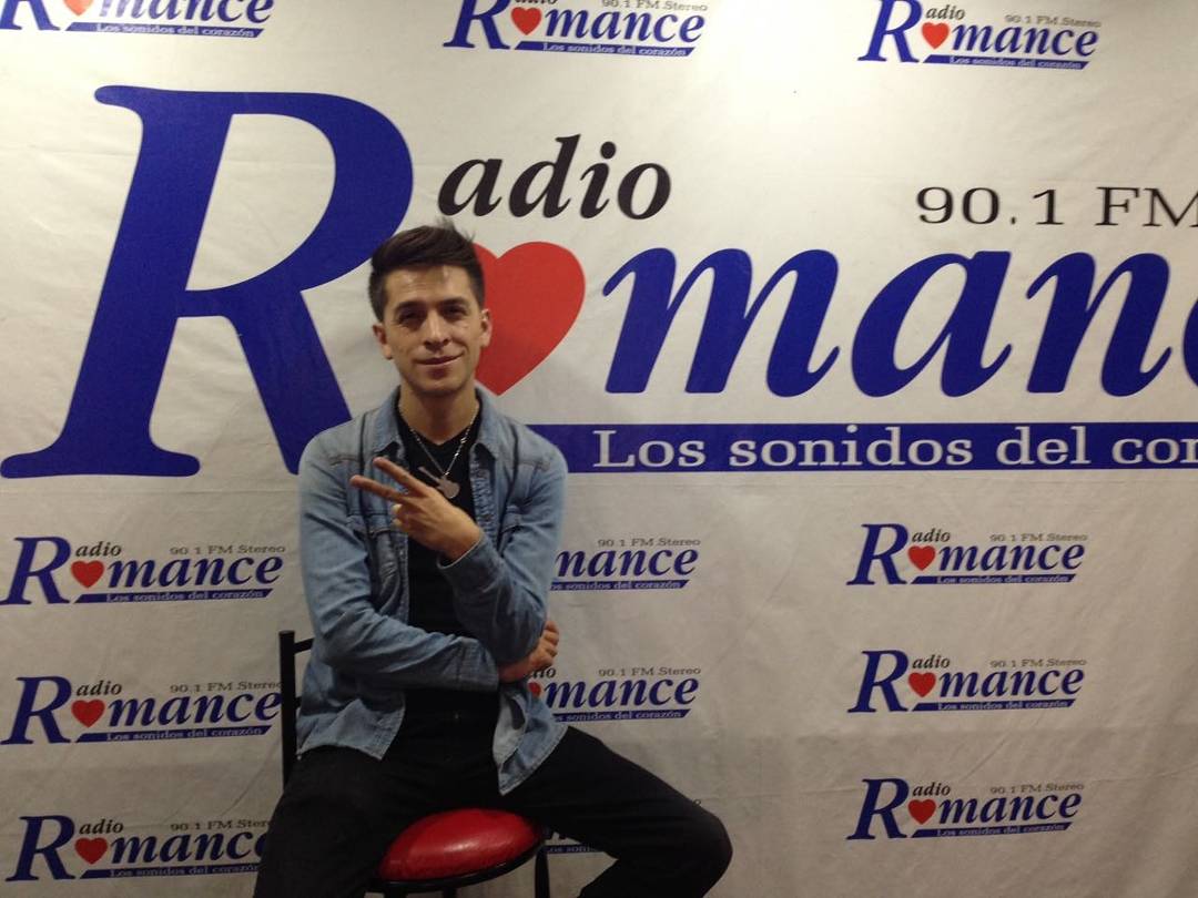 RadioRomanceFM's tweet photo. Casillero 2 #ViernesDe #TopRomántico 📻🎤🎧      👉@MarquesMusica #NoLloresCorazón https://t.co/fucCw0lvRi