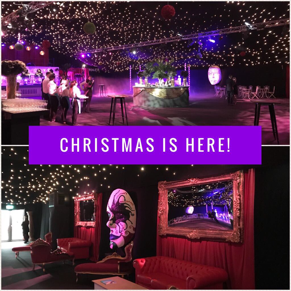 SuperBEuro's tweet photo. Amazing setup @SmartChristmas at #BOTC2017. Guests took some fabulous pictures with our selfie mirror! #SuperBooths #eventprofs #selfiebooth https://t.co/Y4shFMEVFQ
