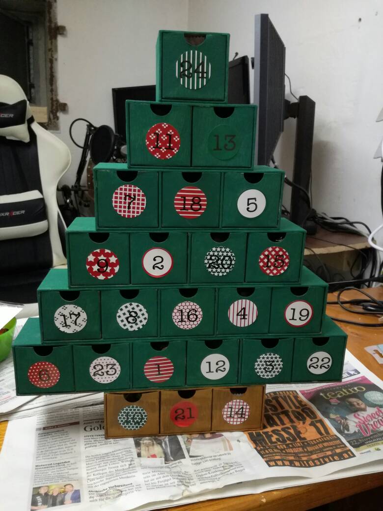 GamingDaddies's tweet photo. Just finished the selfmade advent calendar for my wife - K https://t.co/mXmYbP9CvC
