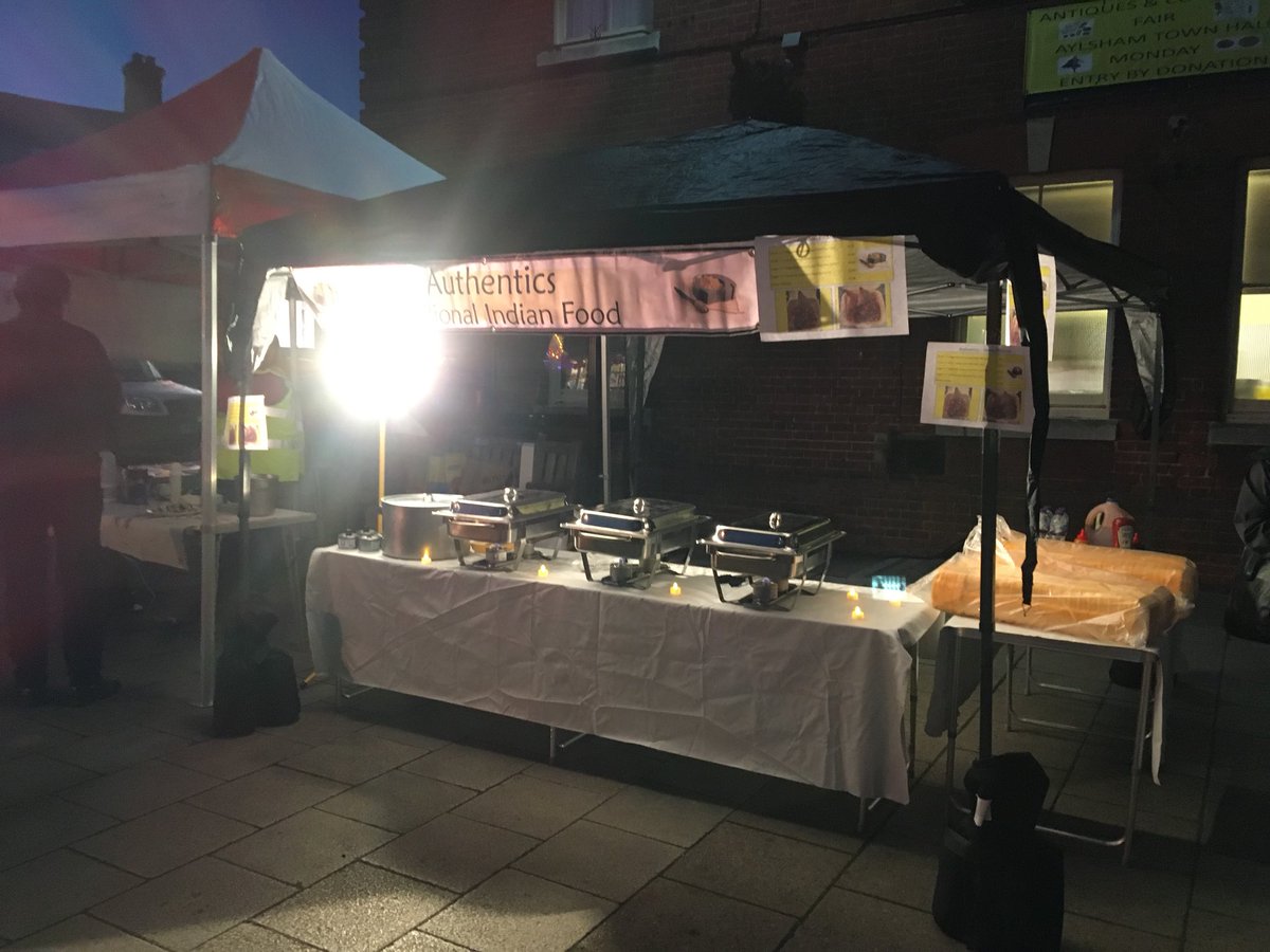 Let the Christmas festivities begin.  Come and visit us for some spicy Indian samosas at #Aylasham Christmas Lights switch on.  Next to #Broadsidepizza