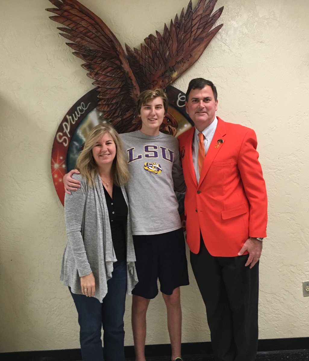 GreatDay2BAHawk's tweet photo. Our thoughts and prayers are with the Finley family. Rest In Peace Kayne. Thank you @FinleyKayne for your messages of hope and courage that will continue to inspire all who were lucky enough to to know you. #cannonballsforkayne https://t.co/m19THOAQSP