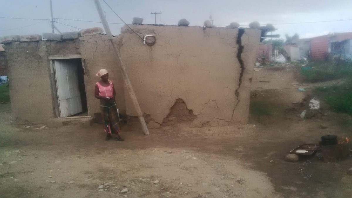 AdrianLamo16's tweet image. South Africa can we please help this old lady who doesn't have any source of income.Her mud house is falling apart and might fall on her.Botsabelo house 938 section M.

PLEASE RETWEET ( FOR HELP)