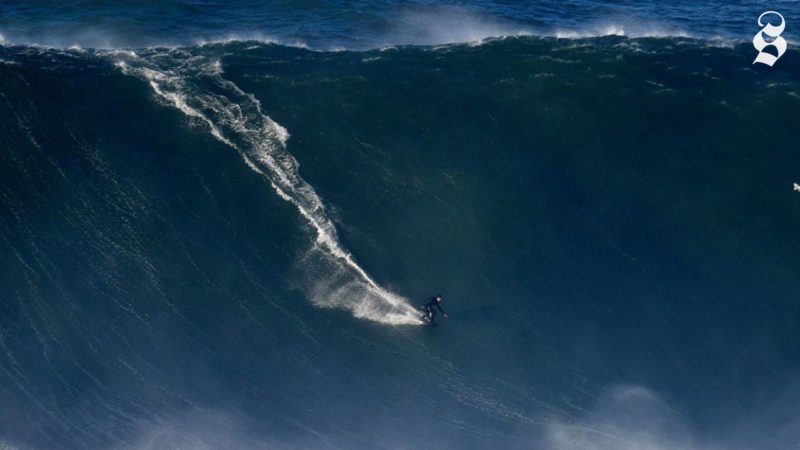 notiveri's tweet photo. Se volete #surfare su onde alte decine di metri andate in #Portogallo: I surfisti più forti e spericolati del… https://t.co/MUhWTHe522 https://t.co/R2vCIrzHR1