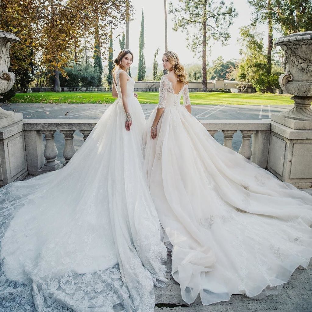 2018 #elvetcollection is available at our LA store (Only). Make your private appointment ASAP to check out! Thanks so much for the amazing team. <a href="/andyseostudio/">Andy Seo</a> @charis_events <a href="/designerdana/">Dana Gorby</a>.lee @viviantranartistry <a href="/margaretrowe/">Margaret Rowe</a>
