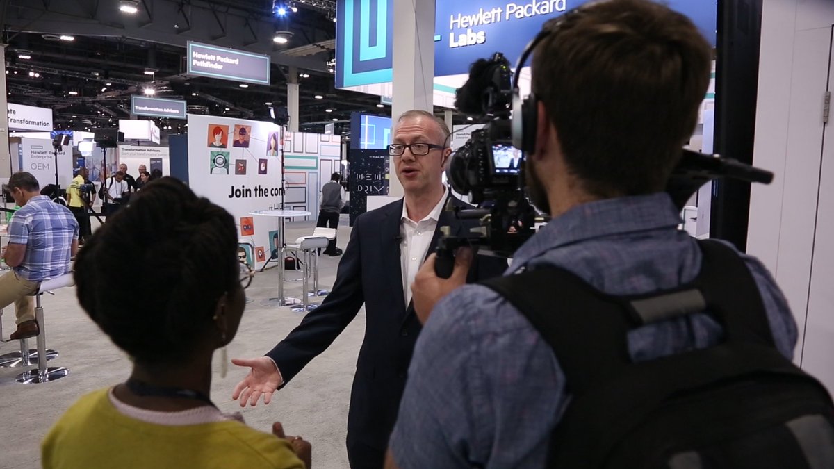 HelloBPL's tweet photo. Remembering highlights of our time in Vegas while packing for #HPEDiscover Madrid. Will we see you there? We hope so! #BehindTheScenes https://t.co/Mqd2Ly9GEF