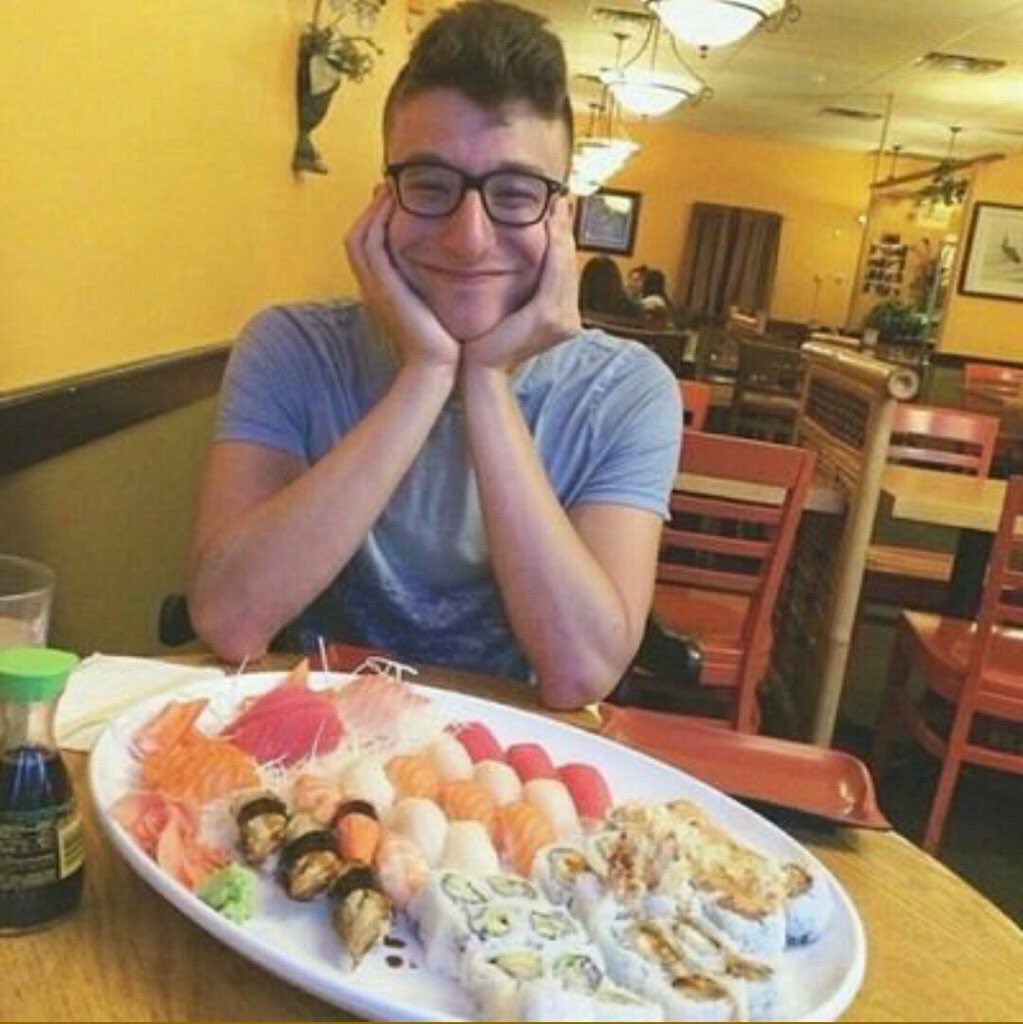 SushiAJR's tweet photo. Here’s a Picture of Ryan and Sushi
-Drew https://t.co/h5Kw5BmTFc