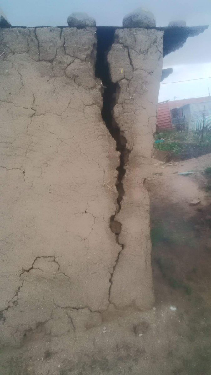 AdrianLamo16's tweet image. South Africa can we please help this old lady who doesn't have any source of income.Her mud house is falling apart and might fall on her.Botsabelo house 938 section M.

PLEASE RETWEET ( FOR HELP)