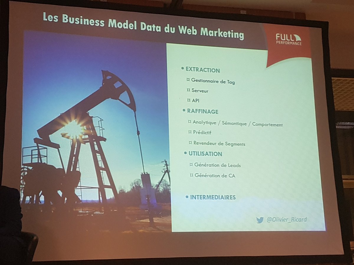 ph_dejardin's tweet photo. #RCom2017 Selon @olivierricard de @fullperformance la #data fait émerger nvx métiers /marché de 189MD $ https://t.co/XiPv6Hl68H