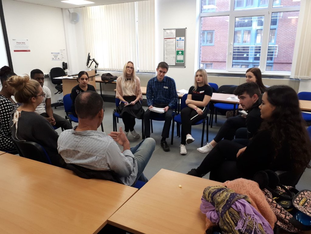 rjimidlands's tweet photo. #DMU criminology students taking part in RJ practice seminar # RJ Hub in learning community to tackle conflict/crime https://t.co/EZEqb7pshR