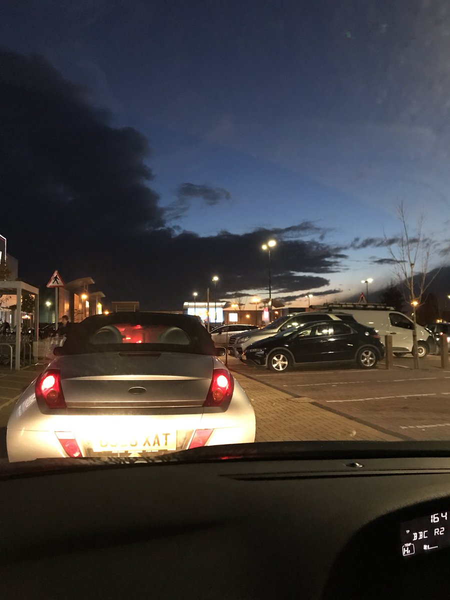 Poop444's tweet photo. Omg #Ashford! Looking like a long wait trying to get out of Sevington @AshfordCouncil @AshfordFor @AshfordHerald @TotalAshford https://t.co/LtVaGVhIOu