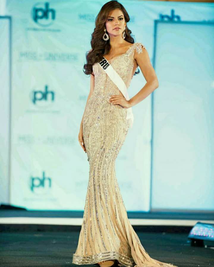 GriseRojas139's tweet photo. BELLA POR DONDE LA MIREN go go go  PERÚ #MissUniverse  #Missperu https://t.co/gpXhIqEFOY