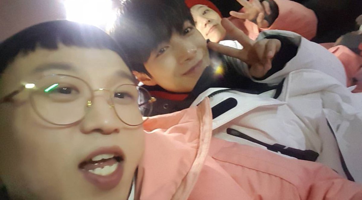 608jonghyun's tweet photo. [SNS] NU’EST W JR from Park Sungkwang’s IG (also with Hongki-nim) filming Night Goblin
“#NightGoblin #Pyeongchang #SoCold #Minus7Degrees #YBteam is gathered again
#HongGwang don’t be sick #skiresort”
https://t.co/5pIcrihzgA
#뉴이스트 #뉴이스트W #JR #김종현 https://t.co/b612zkyboJ