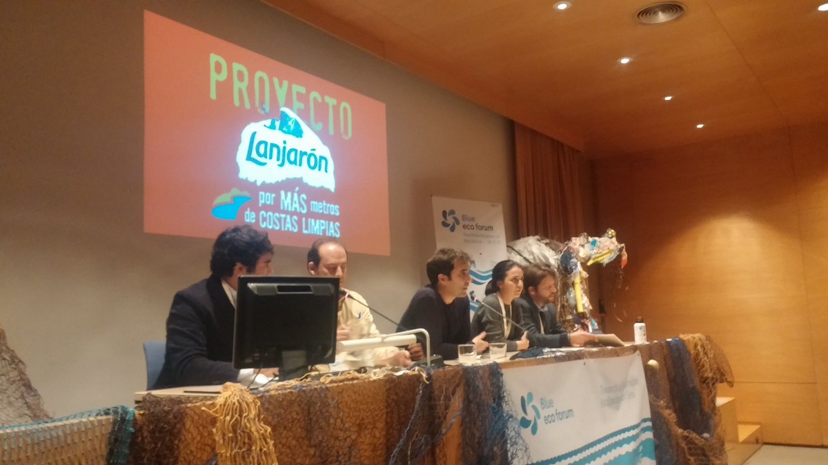 global_ecoforum's tweet photo. Sesión de Best Practices con los profesionales de  @FBiodiversidad  @FGlobalNature  @AguaLanjaron  #bluepackaging #BEF17 https://t.co/uyQeXbfhSB
