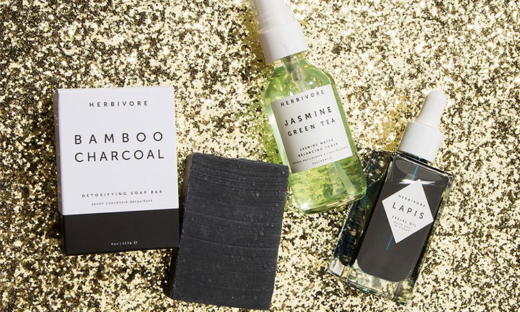 Dermstore's tweet photo. 16 Smart #Beauty Buys You Can Snag From Dermstoreโs #BlackFriday Sale https://t.co/GaLoLLZQl8 #blackfridayguide https://t.co/wR71eLIsKd