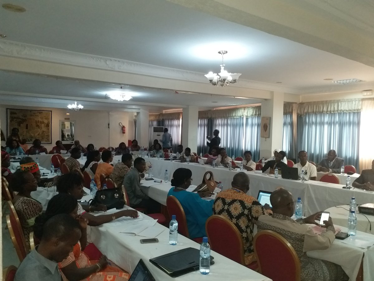 Thiomcy's tweet photo. @MdM_France participe à Edition 2017 événement mobilisateur organiser par #Asmade dans le cadre du suivi des engagements pays #FP2020 avec @Equipop_Ong @SOSJD_asso https://t.co/5XrrEwSY26