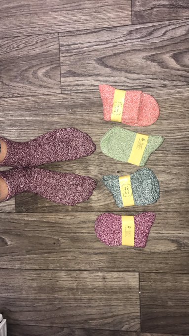 Thank you for the socks!!! #MysteryFan https://t.co/9j1KloNlIV<a href="/tag/mysteryfan"class="tags">#MysteryFan</a>