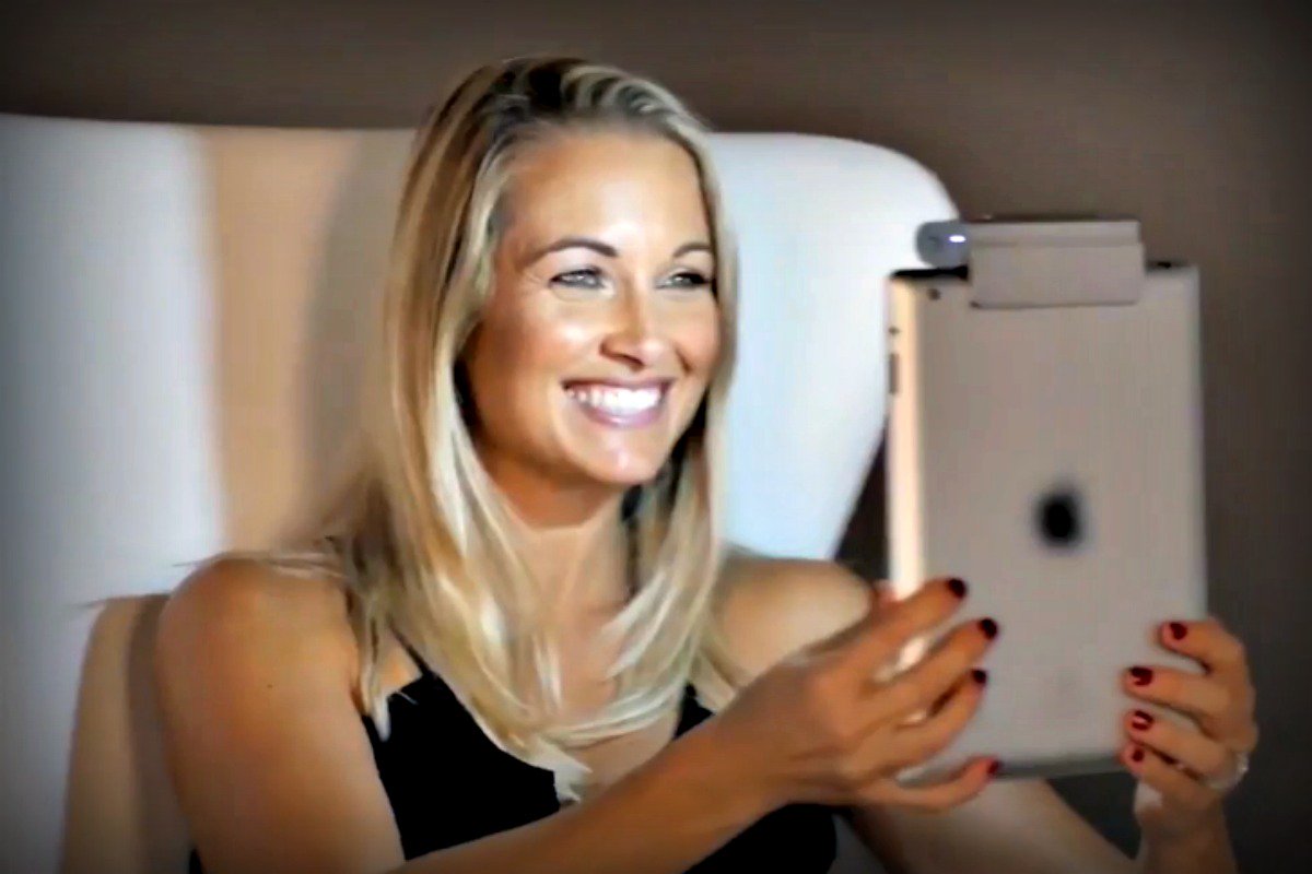 chatlight's tweet photo. Through Light We Connect!
Connect with #friends & #family this #holiday season with the #gift of #illumination for video chats, selfies and more...
Visit us at https://t.co/ouIymdHKYh today!
#videochat #selfies #lettherebelight #chatlight https://t.co/k1lGiJ2DMO