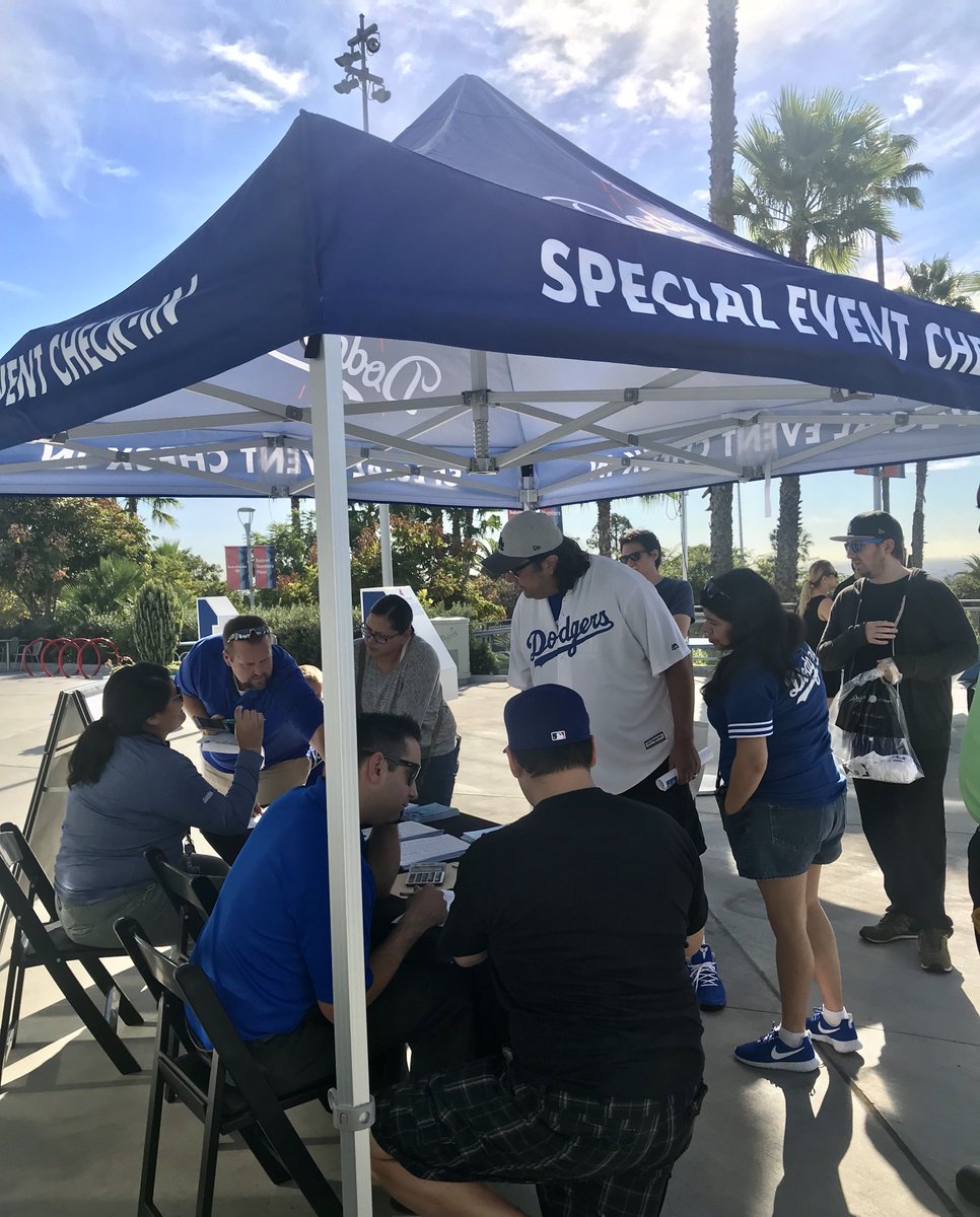 top of the park dodgers store