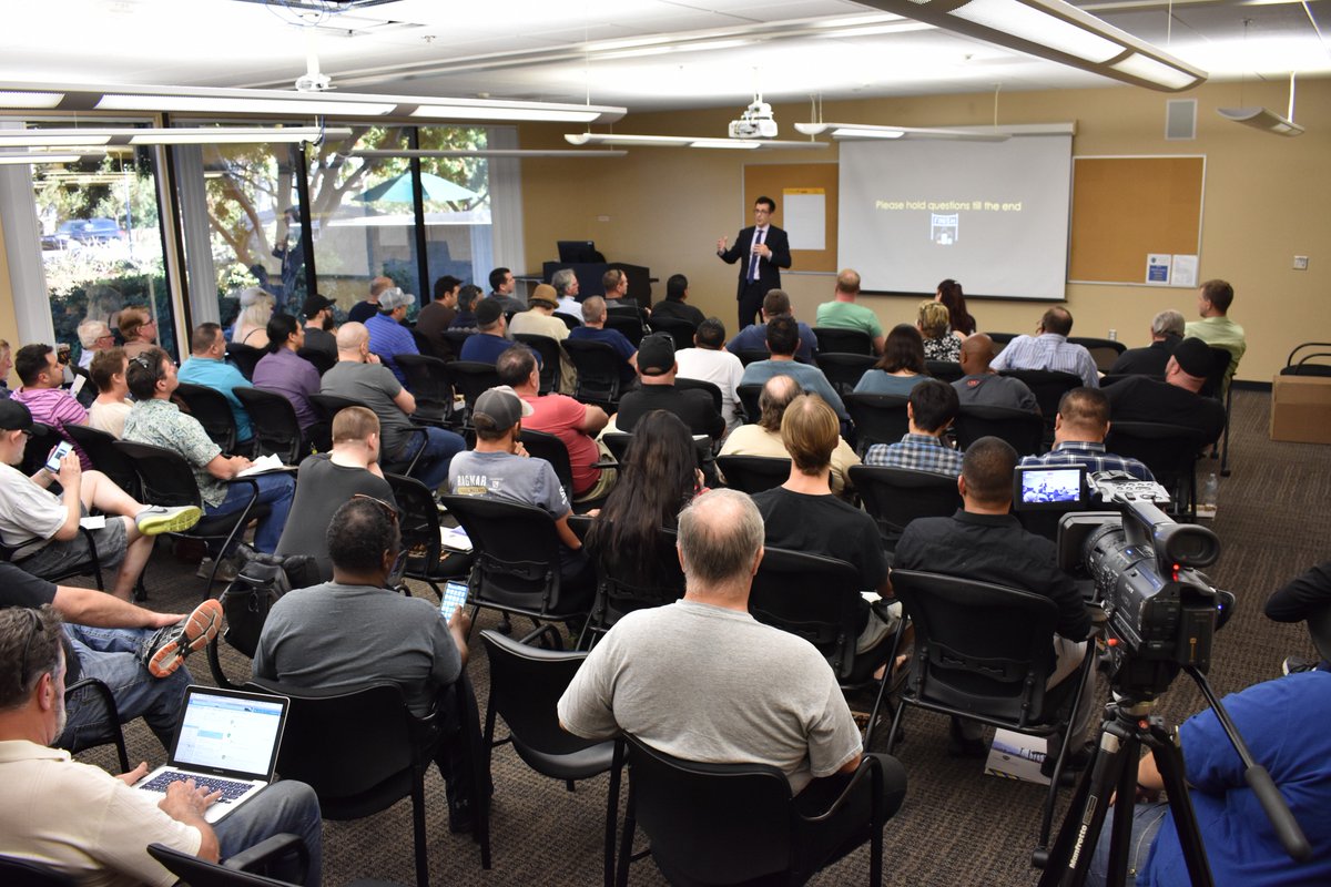 joinbounce's tweet photo. From coffee shops and conference rooms, we've moved to 
the sprawling campus of @USUniversity to hold our driver/Partner meetings. This Tuesday, more than 75 drivers/Partners attended. We talked strategy, customers, support and of course our big event in December. #JoinBounce https://t.co/lmf2naDDWm