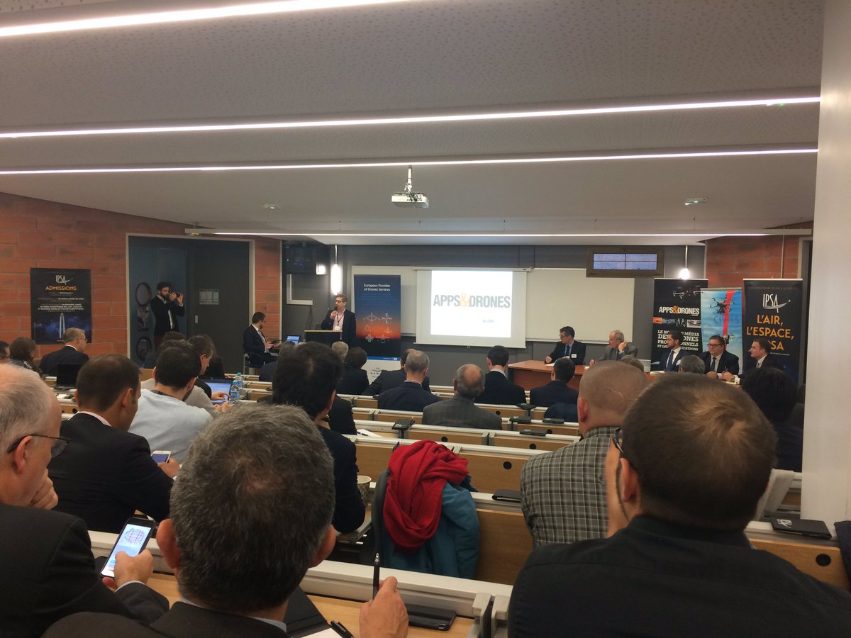 Time_2_Fly's tweet image. Time to Fly est au symposium drones présente par @AiretCosmos et @conseil_drones
