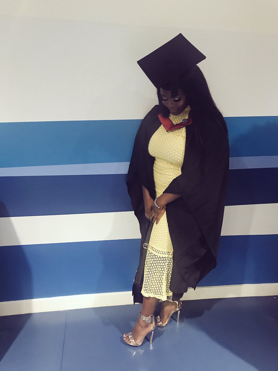 MissFiifi's tweet photo. FIRST CLASS BABY 🎉🎉! I remember always getting so excited and happy when I saw other people's graduation photos, now it's my turn and wow. God. Thank you 🙌🏾💜💜 https://t.co/xBC5kNCeaV