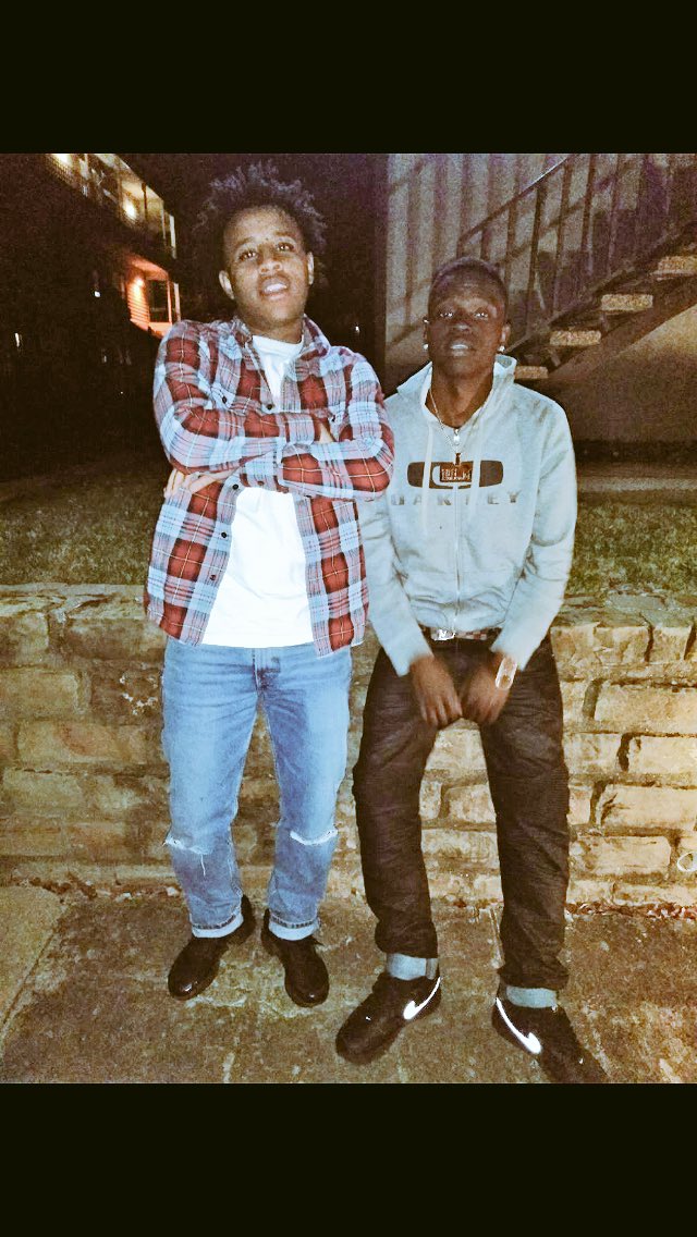 TheGloryOne's tweet photo. Forever posted in the trenches https://t.co/eOE41ll5S2