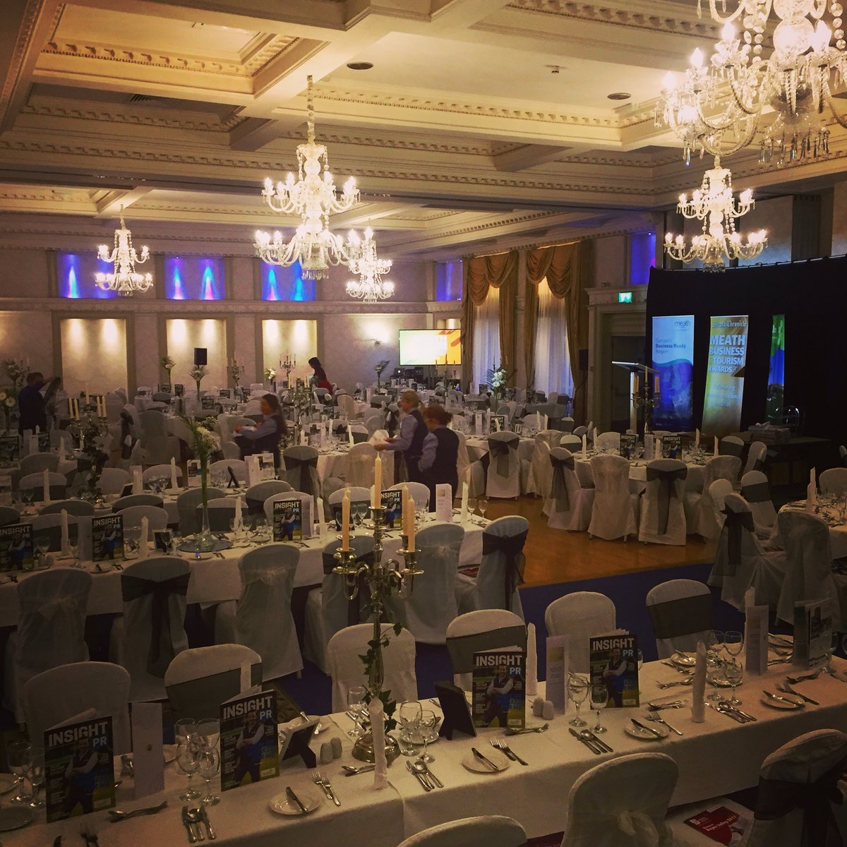 GavBecton's tweet photo. No pressure then😳 Full house for our @meathchronicle #MBTAwards2017 at @NewgrangeHotel! #makeitmeath #bignight https://t.co/CNmoafWPSZ