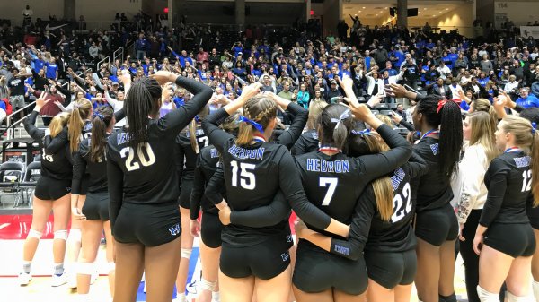 FloCollegeVB's tweet photo. The Texas &amp; Florida state champions make big strides in this week's #Flo50 rankings ☛ https://t.co/nbnH0Vskre https://t.co/saP9qnl3xK