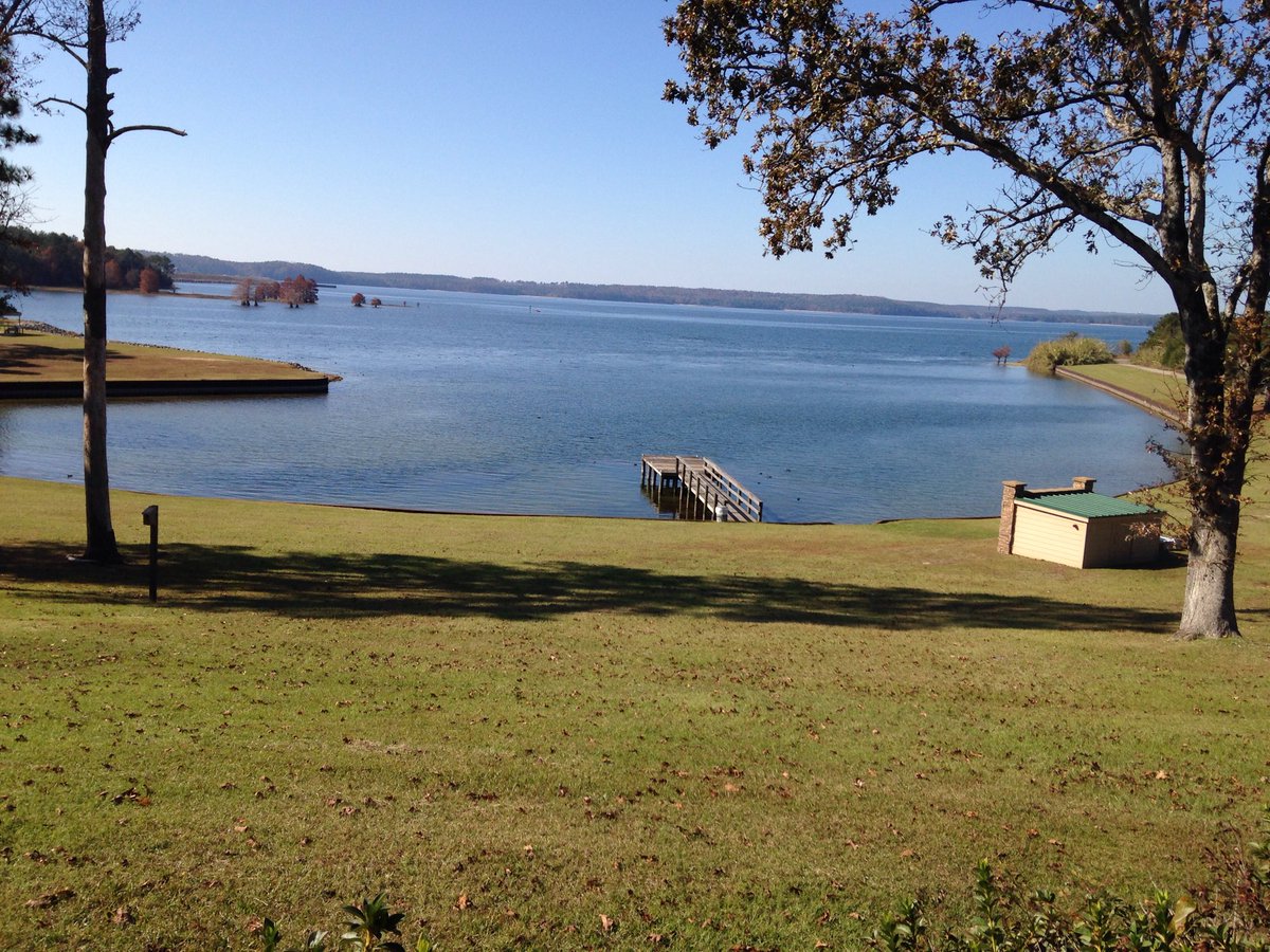 JamesWLewisMD's tweet photo. Ft Gaines GA Walter E George Lake. Nov 24 2017 :  Beautiful Peaceful view https://t.co/LYNc8kEJ58