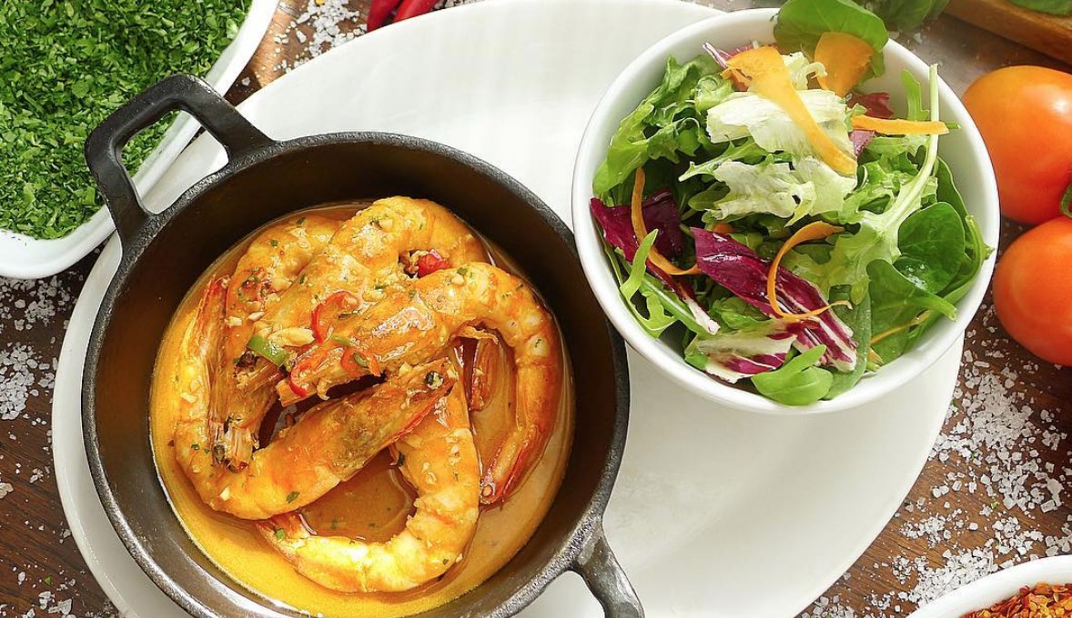 JPRMediaGroup's tweet photo. Fresh King Prawns in a Seafood Bisque Sauce! #PRThatPacksAPunch π₯ https://t.co/xiO1NgwpAy