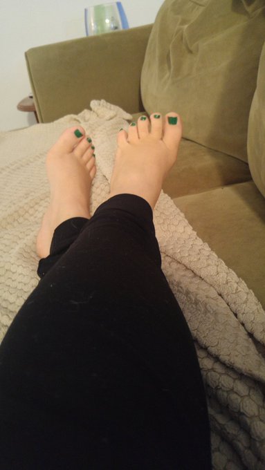 https://t.co/8CrpzY2rzV<a href="/tag/feet"class="tags"><span>#feet</span></a><a href="/tag/soles"class="tags"><span>#soles</span></a><a href="/tag/chippednailpolish"class="tags"><span>#chippednailpolish</span></a><a href="/tag/footfestishn"class="tags"><span>#footfestishn</span></a>